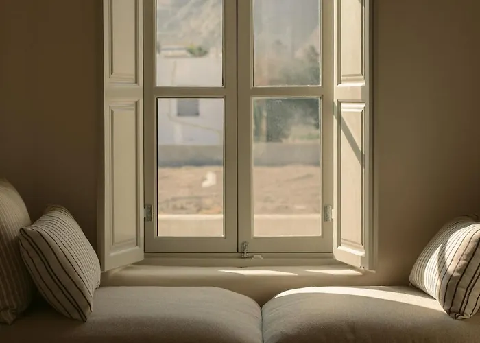 Black Rose ホテル