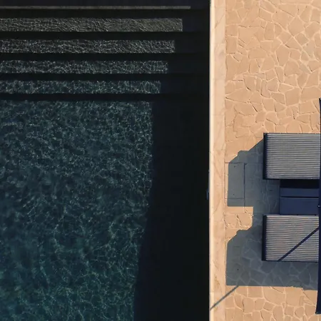 Black Rose 3* Perissa (Santorini)