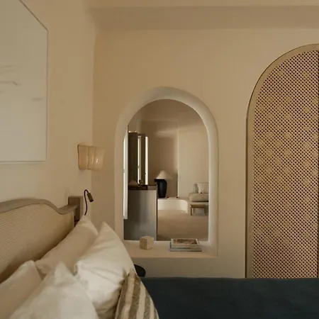 Black Rose Otel Perissa (Santorini)
