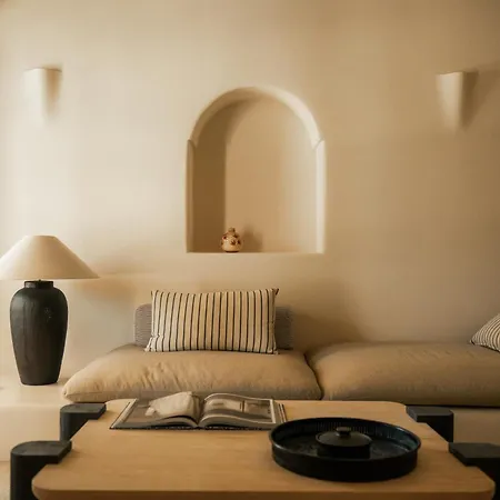 Otel Black Rose Perissa (Santorini)