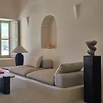 Hotel Black Rose Perissa (Santorini)