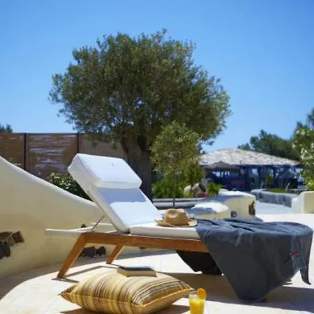 Black Rose Perissa (Santorini)