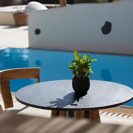 Hotel Black Rose Perissa (Santorini)