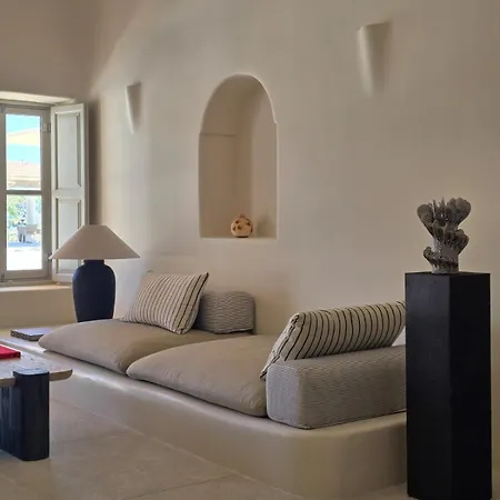 Hotel Black Rose Perissa (Santorini)