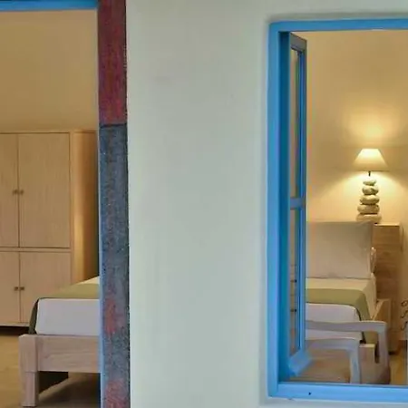 Hotel Black Rose Perissa (Santorini)