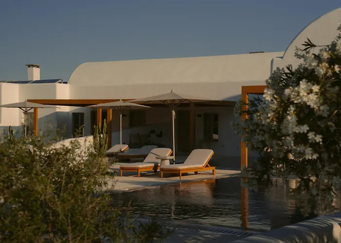 Black Rose 3* Perissa (Santorini)