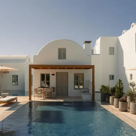 Black Rose 3* Perissa (Santorini)