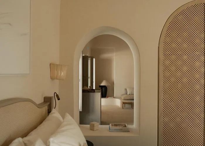 Black Rose Hotel Perissa (Santorini)