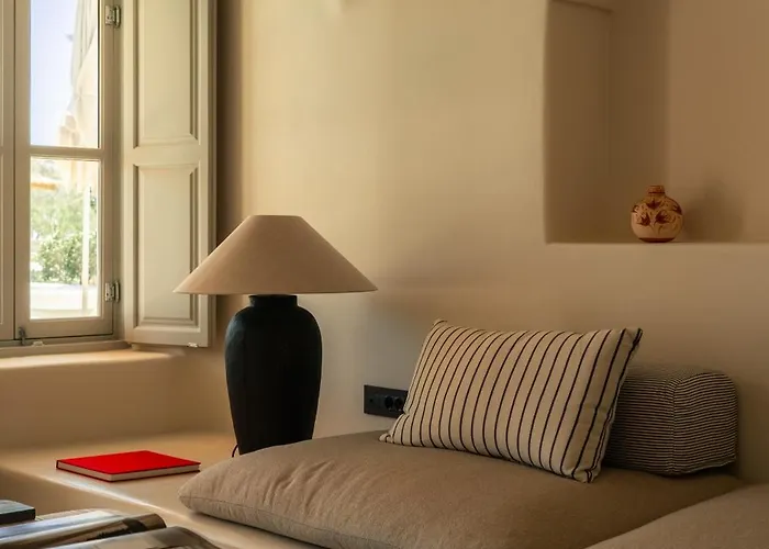 Black Rose Perissa (Santorini)