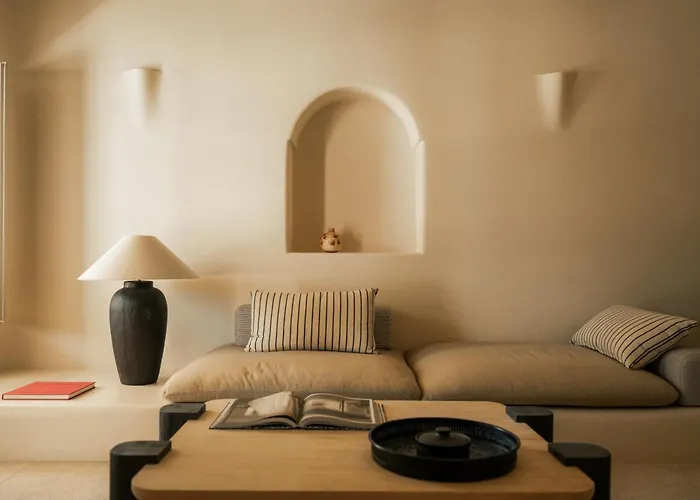 Hotel Black Rose Perissa (Santorini)