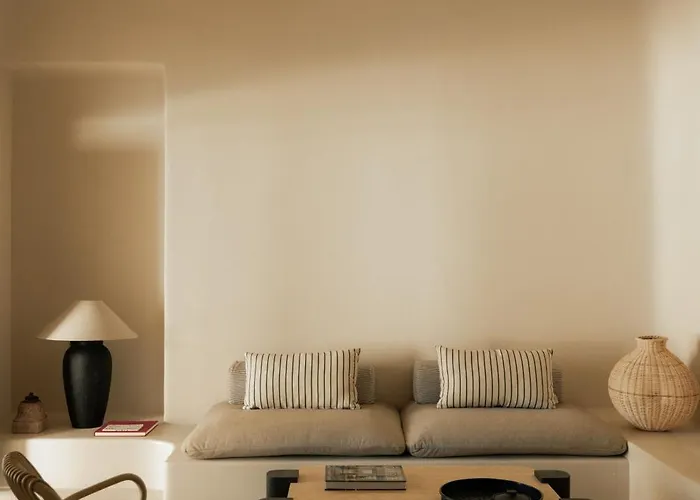 Ξενοδοχείο Black Rose 3*